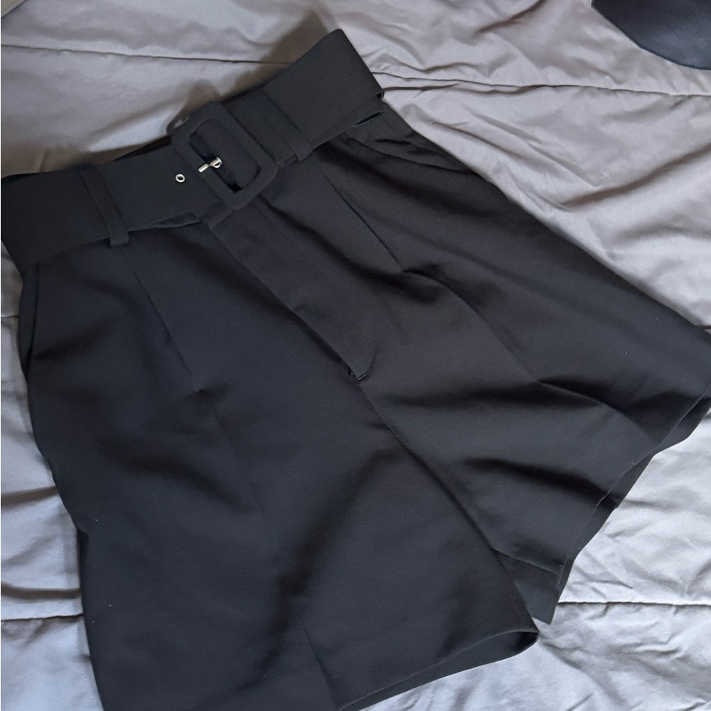 Elegant Black Women's Shorts Zara
